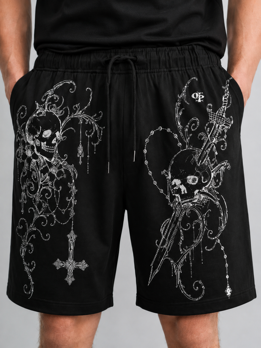 Trendy Gothic Shorts | HUMEC |